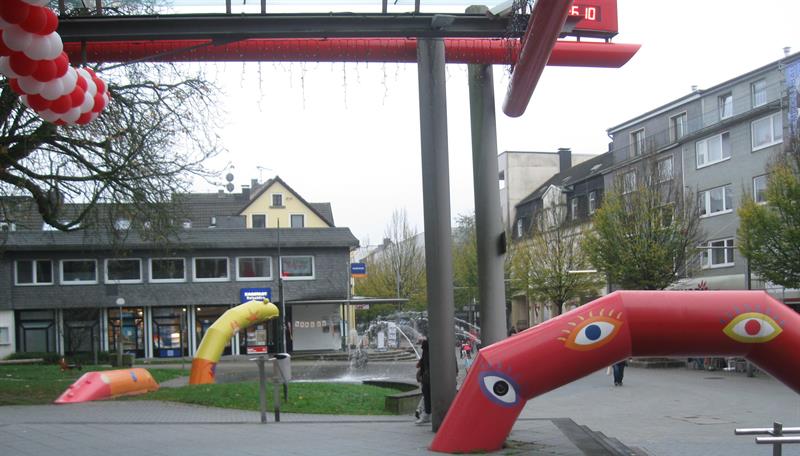 Fahrräder und Elektroroller halten Einzug in der Fussgängerzone