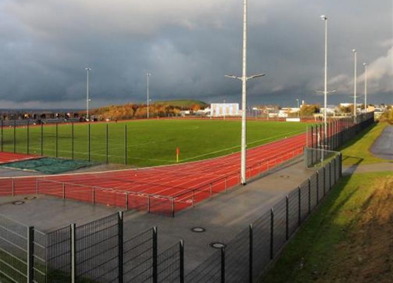Sportplatz Uferstraße - Warum dieser Kurswechsel?